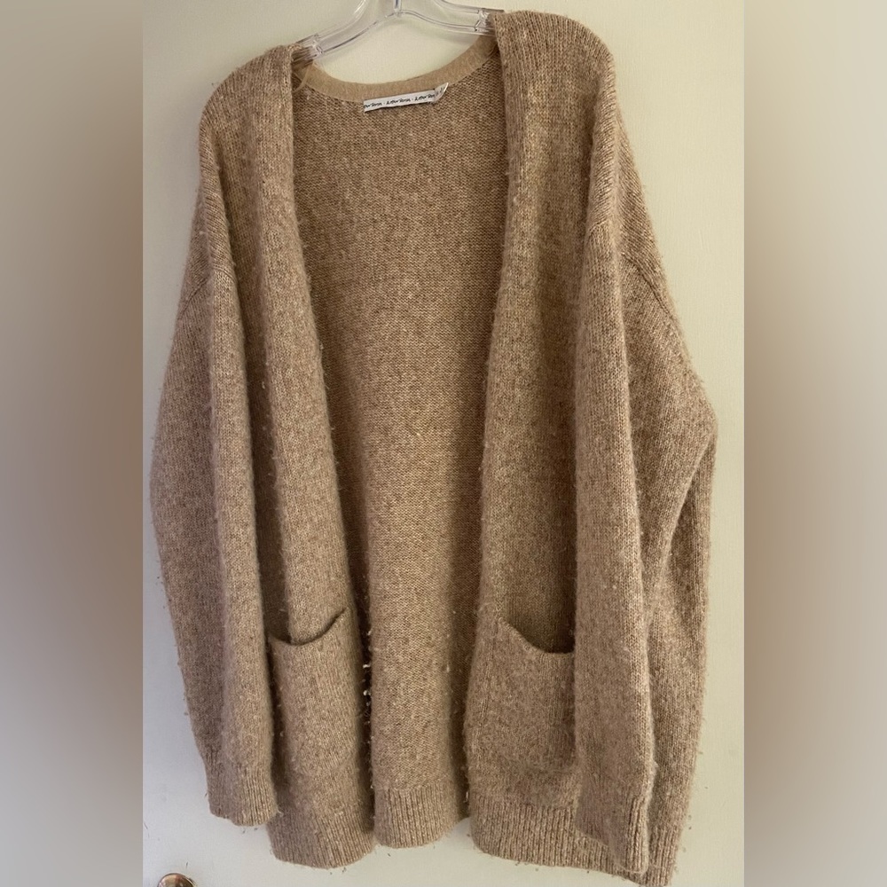 Cream Tan Knit Cardigan Size: Large